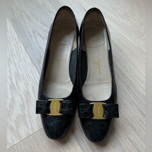Salvatore Ferragamo Vara Pumps
